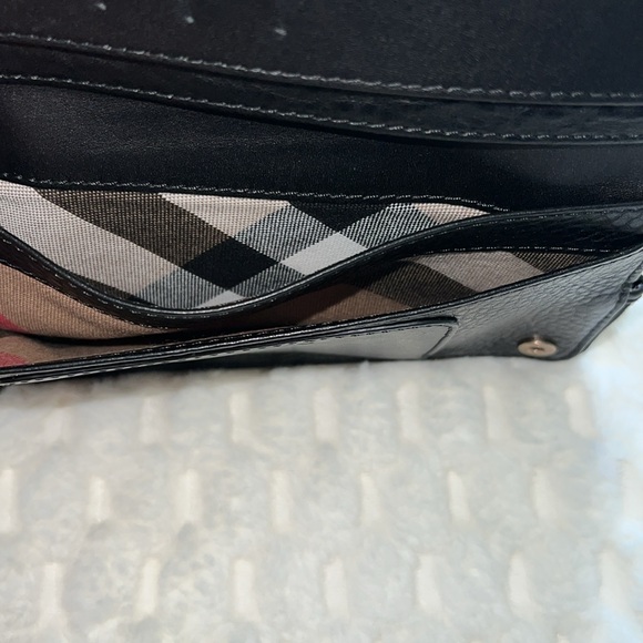 Burberry Lexi Leather Wallet-Authentic-Used - Picture 4 of 13